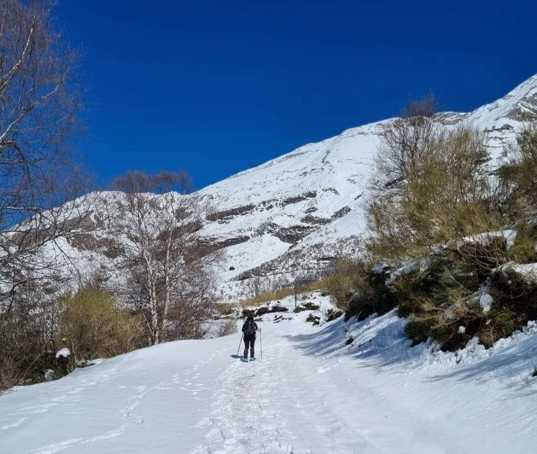 Imagen destacada de Descubre con Jaire Aventura la emoción de la montaña invernal